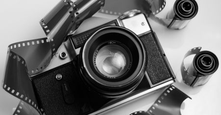 Przygody z kliszą [odc. 2]: lock 'n' load, czyli wybieramy lustrzankę analogową