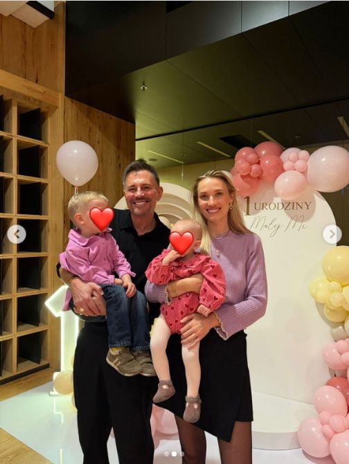 Krzysztof Ibisz i Joanna Kudzbalska z dziećmi