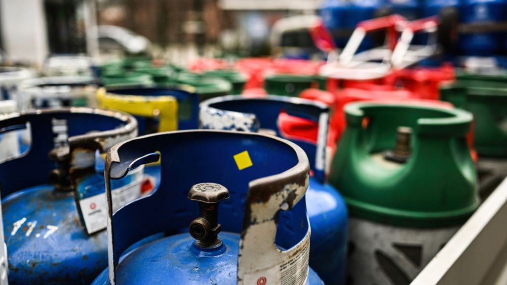 Gas cylinders arrive at a local market in Krakow.
The
KRAKOW, POLAND - 2022/02/08: Gas cylinders arrive at a local market in Krakow.
The inflation in Poland continues to rise. (Photo by Omar Marques/SOPA Images/LightRocket via Getty Images)
SOPA Images
cylinders, gas cylinder, energy