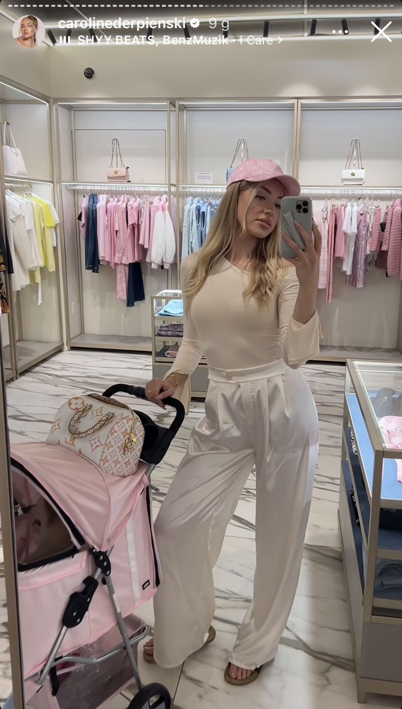 Caroline Derpieński w szale zakupów