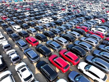 Wojna w Iranie destabilizuje rynek motoryzacyjny