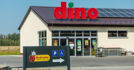 Dino obok Biedronki, Biedronka tuż przy Lidlu. Czy bliskość konkurenta się opłaca?
