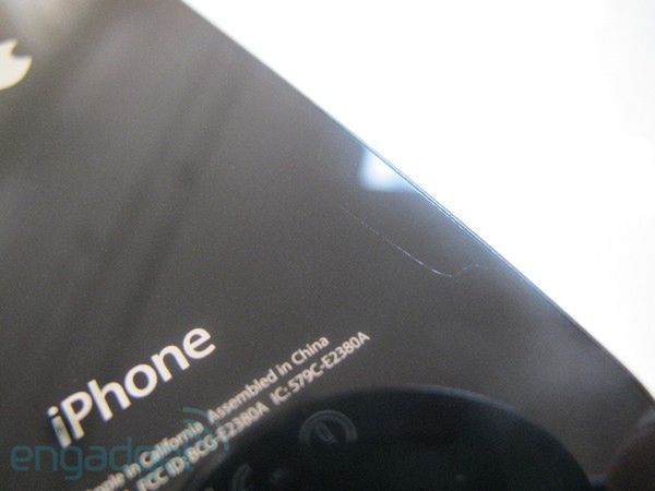 Jak wytrzymały jest iPhone 4? [wideo] 2
