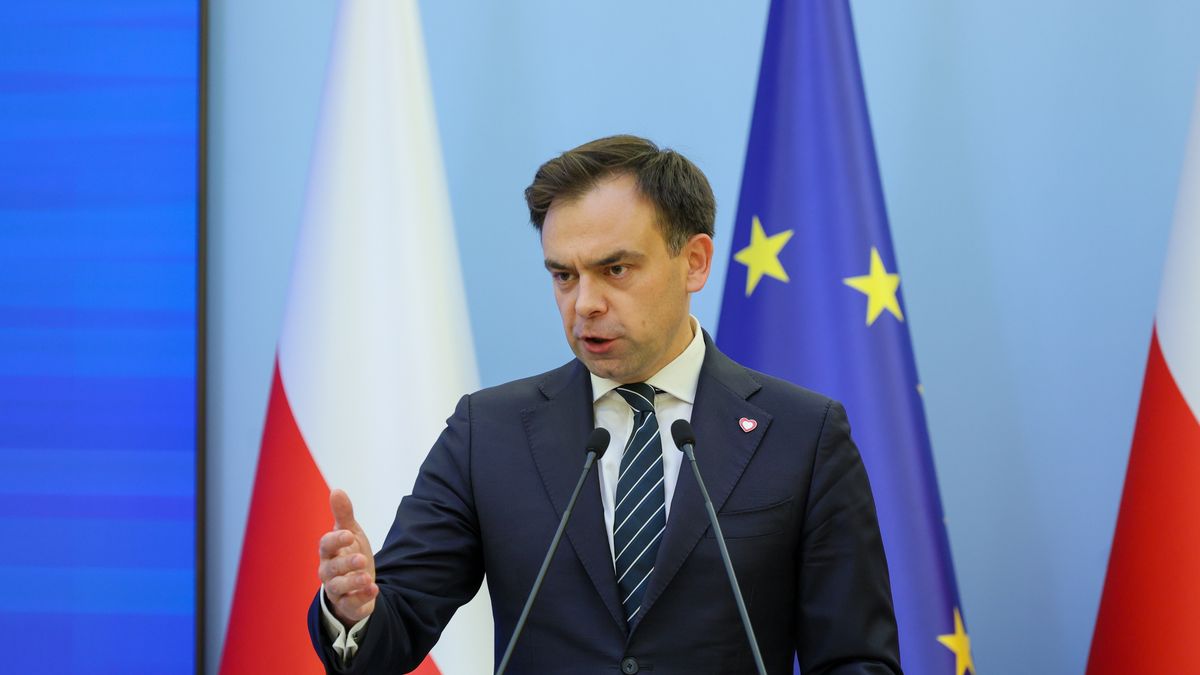 Andrzej Doma�ski
Warszawa, 28.08.2025. Minister finans�w i gospodarki Andrzej Doma�ski podczas konferencji prasowej po zako�czonym posiedzeniu rz�du w siedzibie Kancelarii Prezesa Rady Ministr�w w Warszawie, 28 bm. Na posiedzeniu zosta� zosta� przyj�ty projekt bud�etu pa�stwa na rok 2026. (amb) PAP/Pawe� Supernak
Pawe� Supernak
bud�et na rok 2026, Kancelaria Prezesa Rady Ministr�w, konferencja prasowa, KPRM, po posiedzeniu rz�du, po Radzie Ministr�w, politycy, polityka, przyj�ty projekt bud�etu, rz�d, projekt ustawy bud�etowej