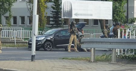 Akcja policyjnych kontrterrorystów na środku ulicy w Lublinie. „Było słychać strzały”