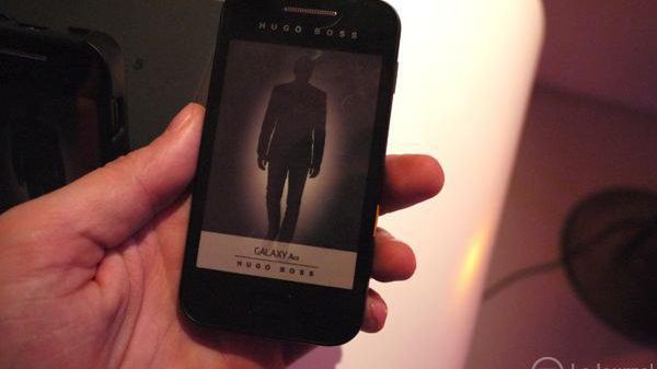 Galaxy Ace wkracza do świata mody 1