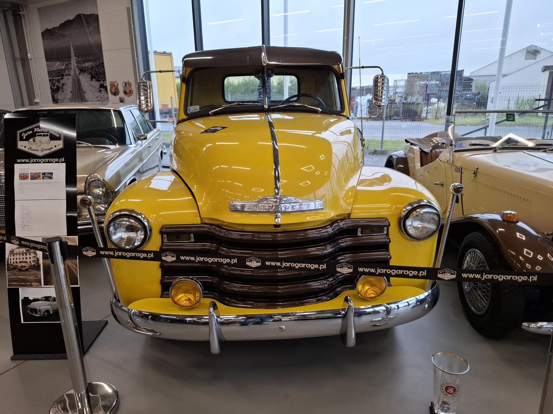 Muzeum Jaro Retro Auto Classic Garage w Lublinie