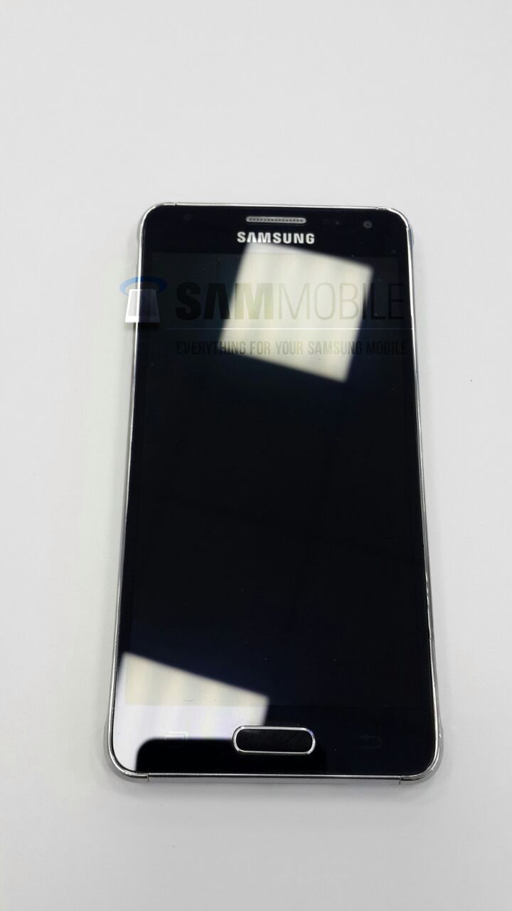 Samsung Galaxy Alpha na zdjęciach 3