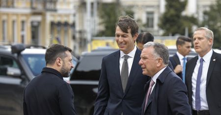 Rozmowy Zełenskiego z wysłannikami Trumpa. Pierwsza tura zakończona