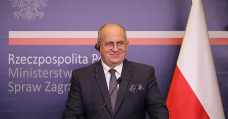Czystki w MSZ. "Biuro wczasowe dla zasłużonych działaczy PiS"