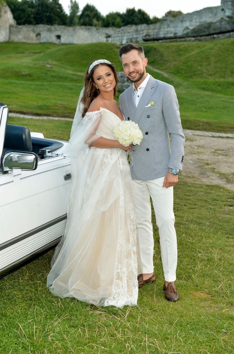 Agnieszka Mrozińska wzięła ślub. Kim jest mąż aktorki, Alex Caprice?