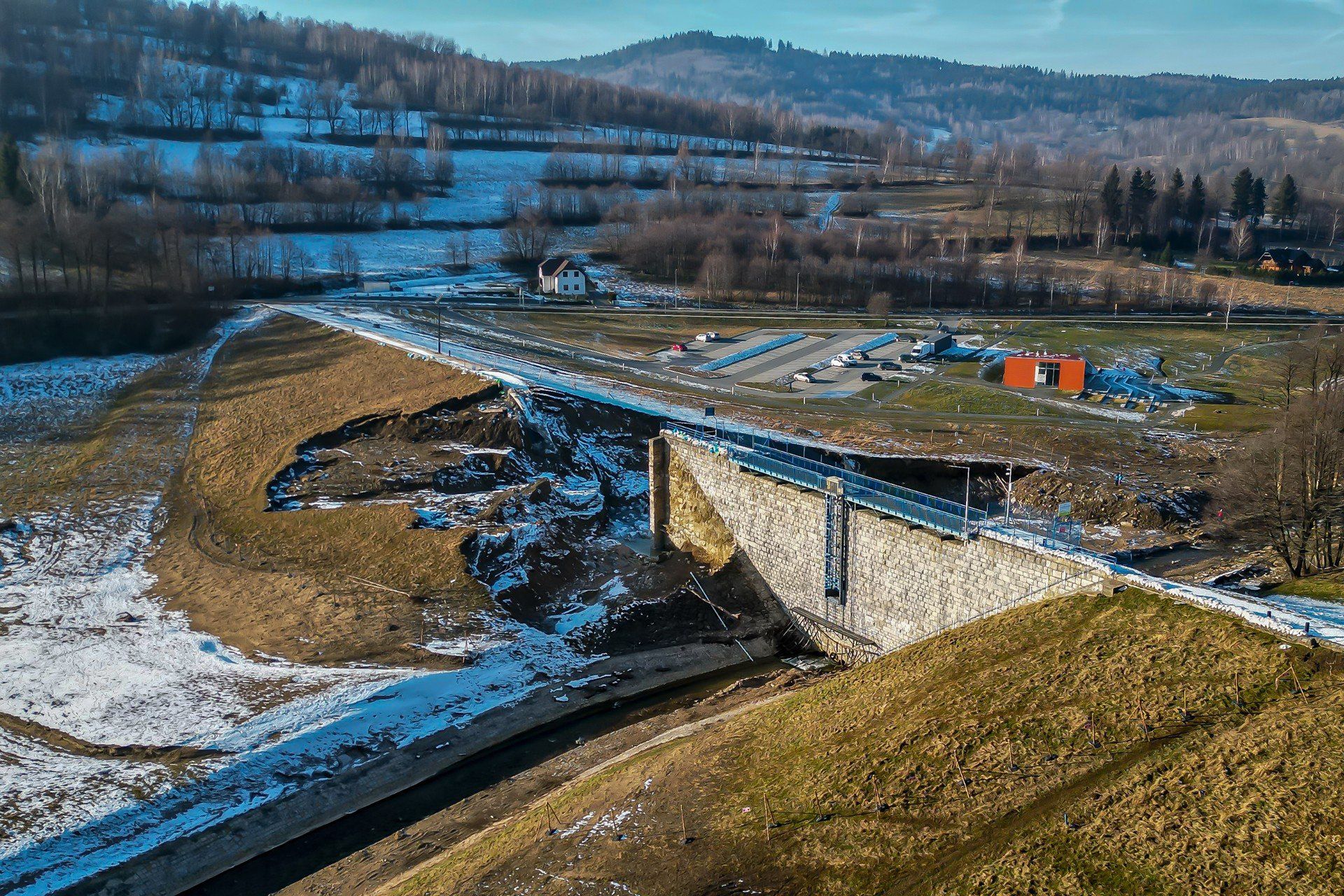 Tama w Stroniu Śląskim