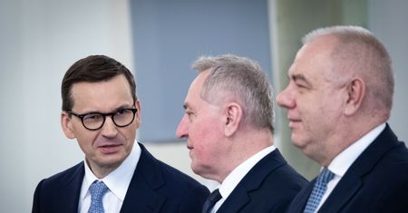 Ujawnianie majątków polityków. Polacy chcą, by obejmowało także małżonków