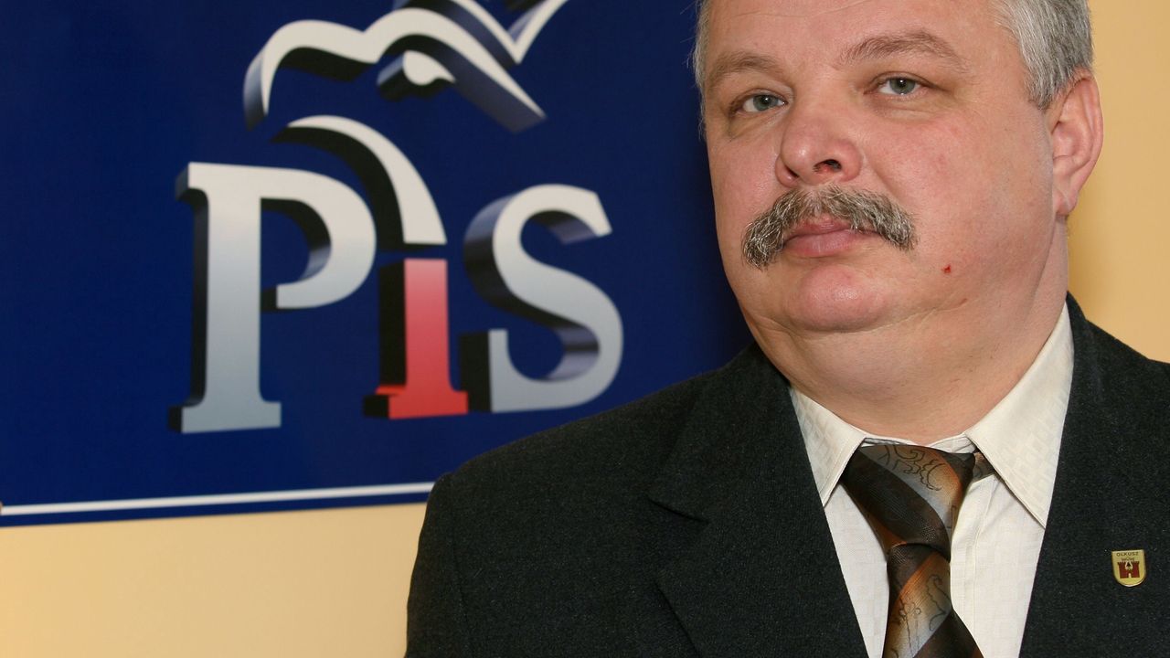 SMS w sprawie poparcia projektu, czyli Sportowa Polska dla działaczy PiS-u