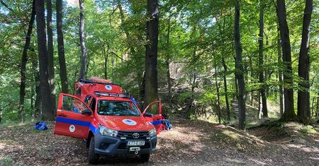 Poważny wypadek w pobliżu ruin Startego Książa. 13-latek spadł z 70 metrów