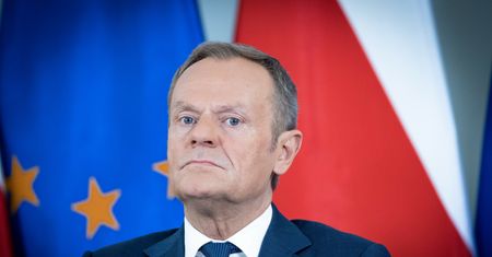 Kandydat Lewicy grzmi. "Za Tuska pracowało się za 4 zł za godzinę"