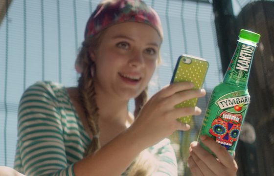 Młodzież dzięki aplikacji VR kreuje rzeczywistość w reklamie Owoców Świata Tymbark (wideo)