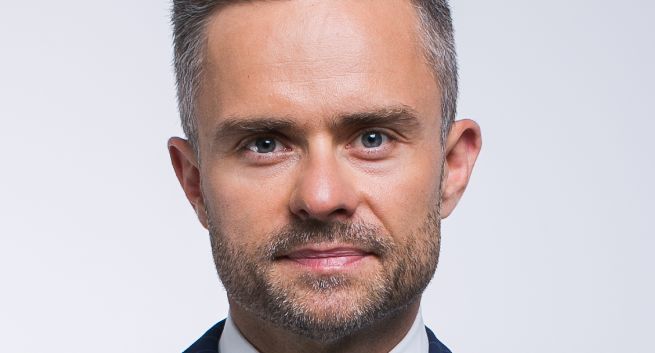 Branżowe związki PR spierają się o agencję Adama Hofmana. "Łamanie zasad etyki"