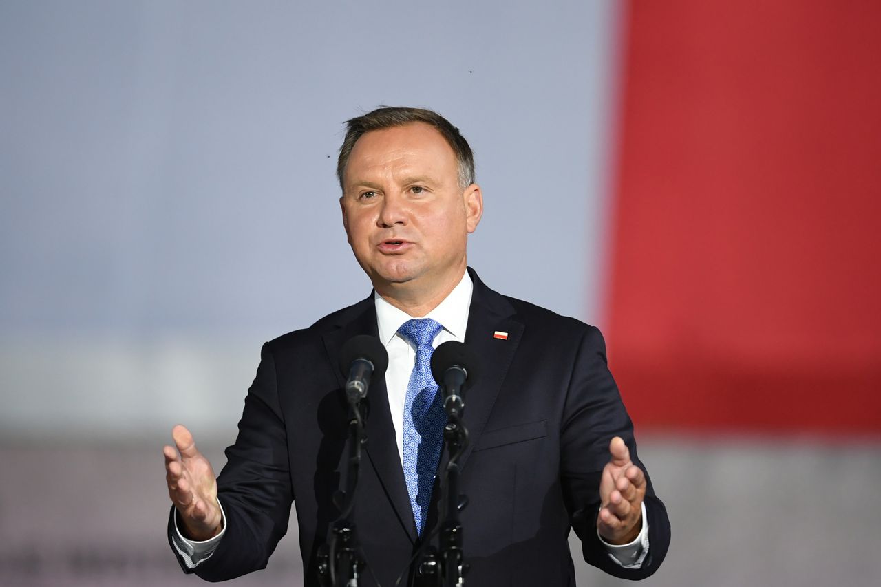 Walentynki. Andrzej Duda ofiarą dowcipu brytyjskiej ambasady