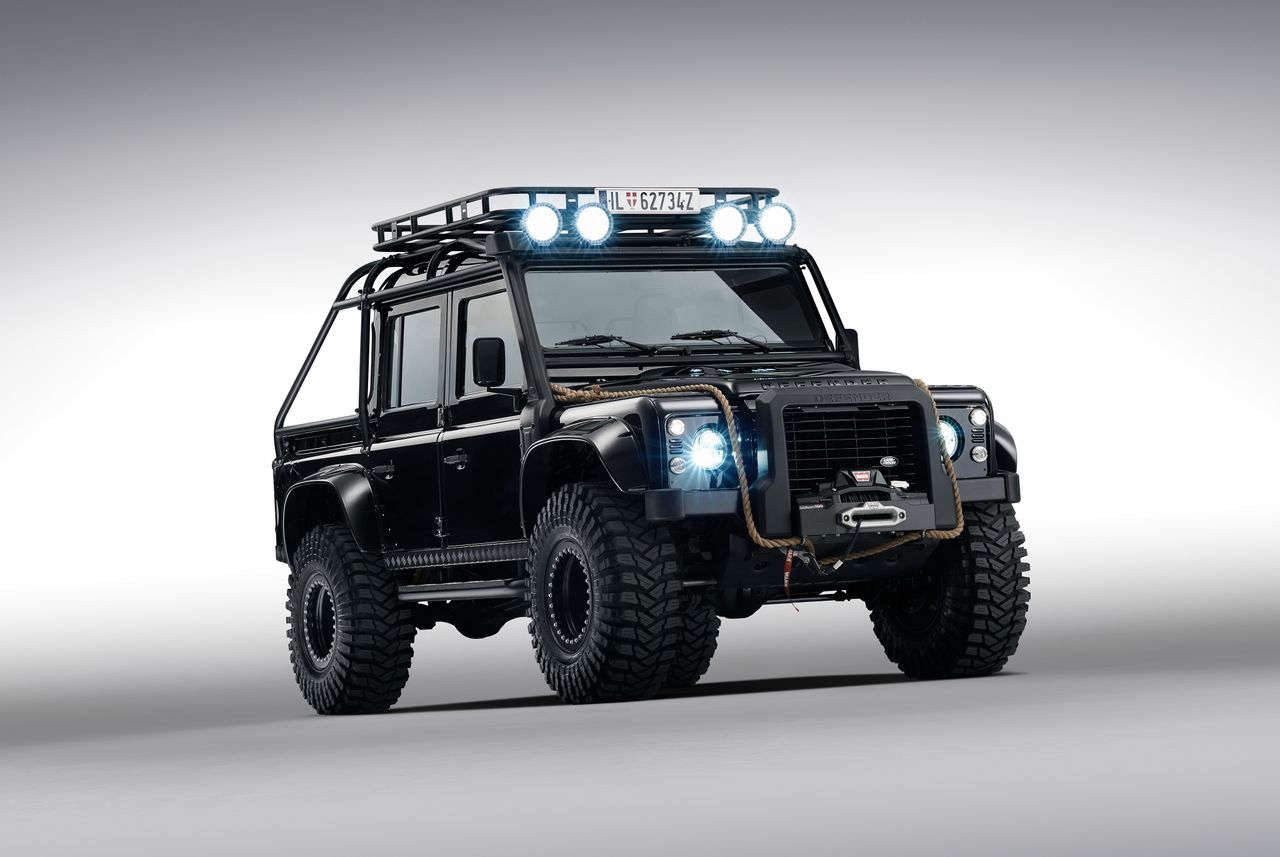 Land Rover Defender 110 007 Spectre (2015)