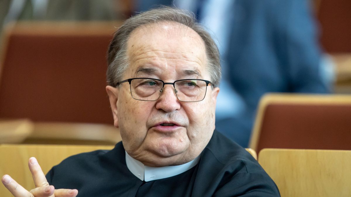 Ojciec Tadeusz Rydzyk złożył zeznanie w sądzie. Jego przebieg był niełatwy dla dyrektora Radia Maryja 