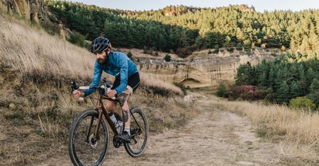 Rowery typu gravel. Mariaż trekkingu, cross country i kolarzówki