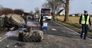 Jarantowice: Po zderzeniu z busem ciągnik rozpadł się na części
