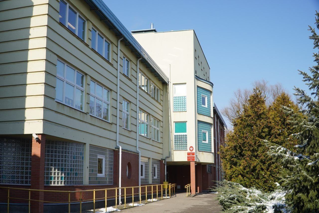 Zespół Szkolno-Przedszkolny przy ul. Jugosłowiańskiej w Nowosolnej