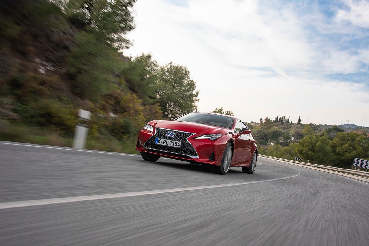 Lexus RC 300h (2019) (fot. Lexus)