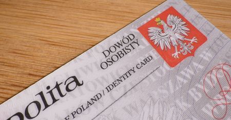 II tura wyborów prezydenckich 2025 za granicą. Jaki dokument wziąć na wybory? Co trzeba mieć przy sobie?
