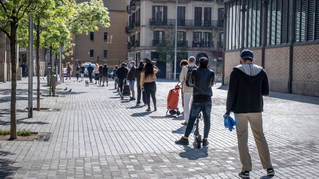 Koronawirus. Dystans społeczny będzie potrzebny na dłużej?
