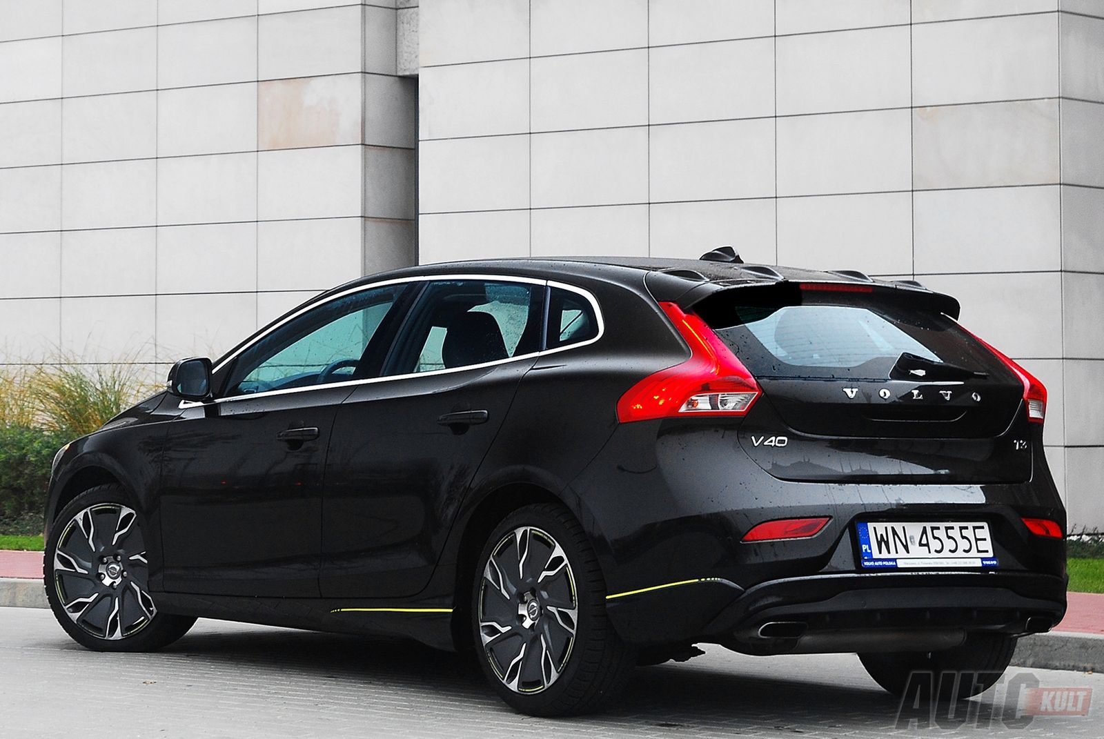 Volvo V40