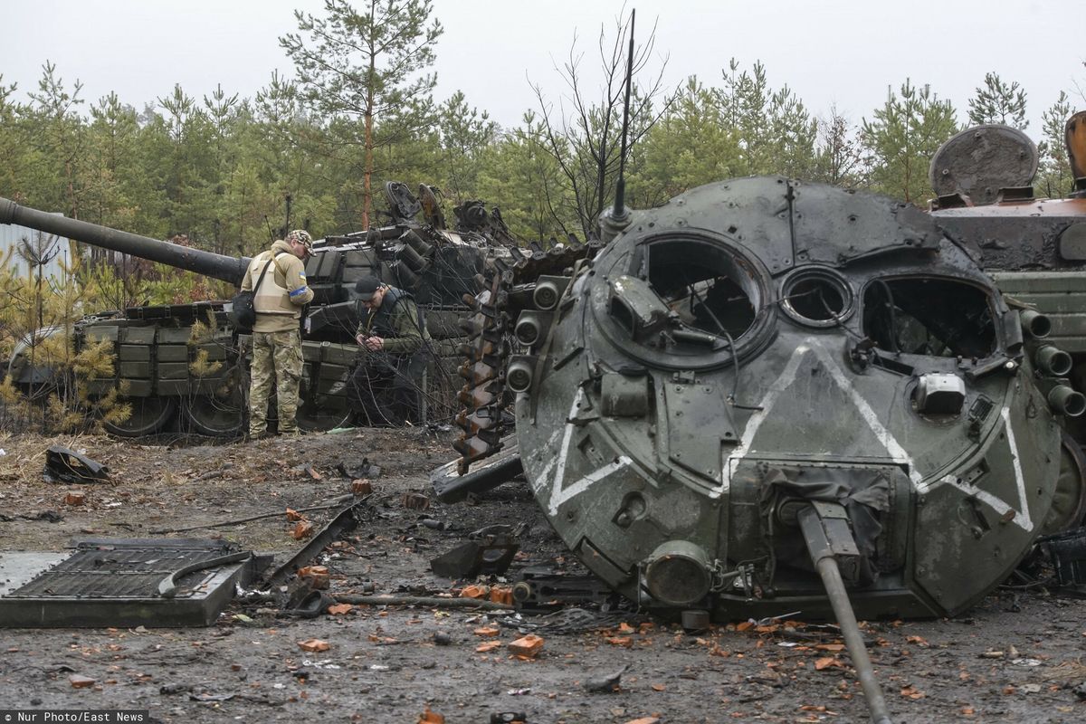 Wojna w Ukrainie. Na zdjęciu zniszczony rosyjski sprzęt wojskowy 