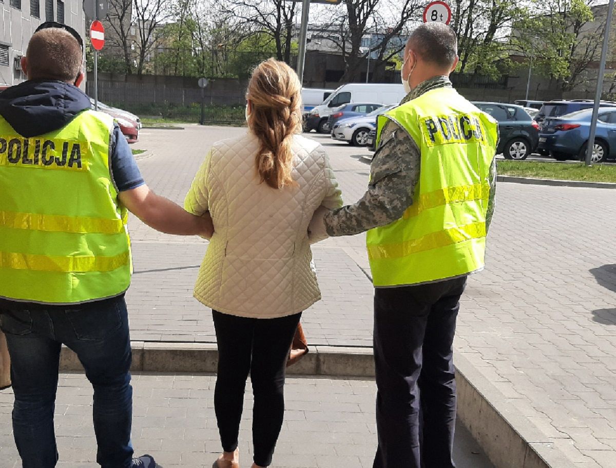 Kompletnie pijana spowodowała stłuczkę. Próbowała „dogadać się” z policją za 4 tys. złotych