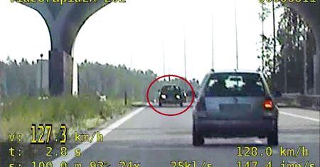 Rajd 76-latka w Świeciu. Jechał pod prąd S5, niemal staranował radiowóz