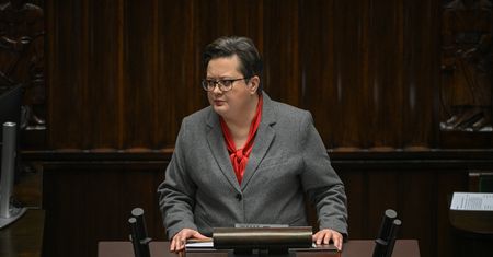 Lubnauer o wecie Nawrockiego dot. SAFE. "Kopie po kostkach"