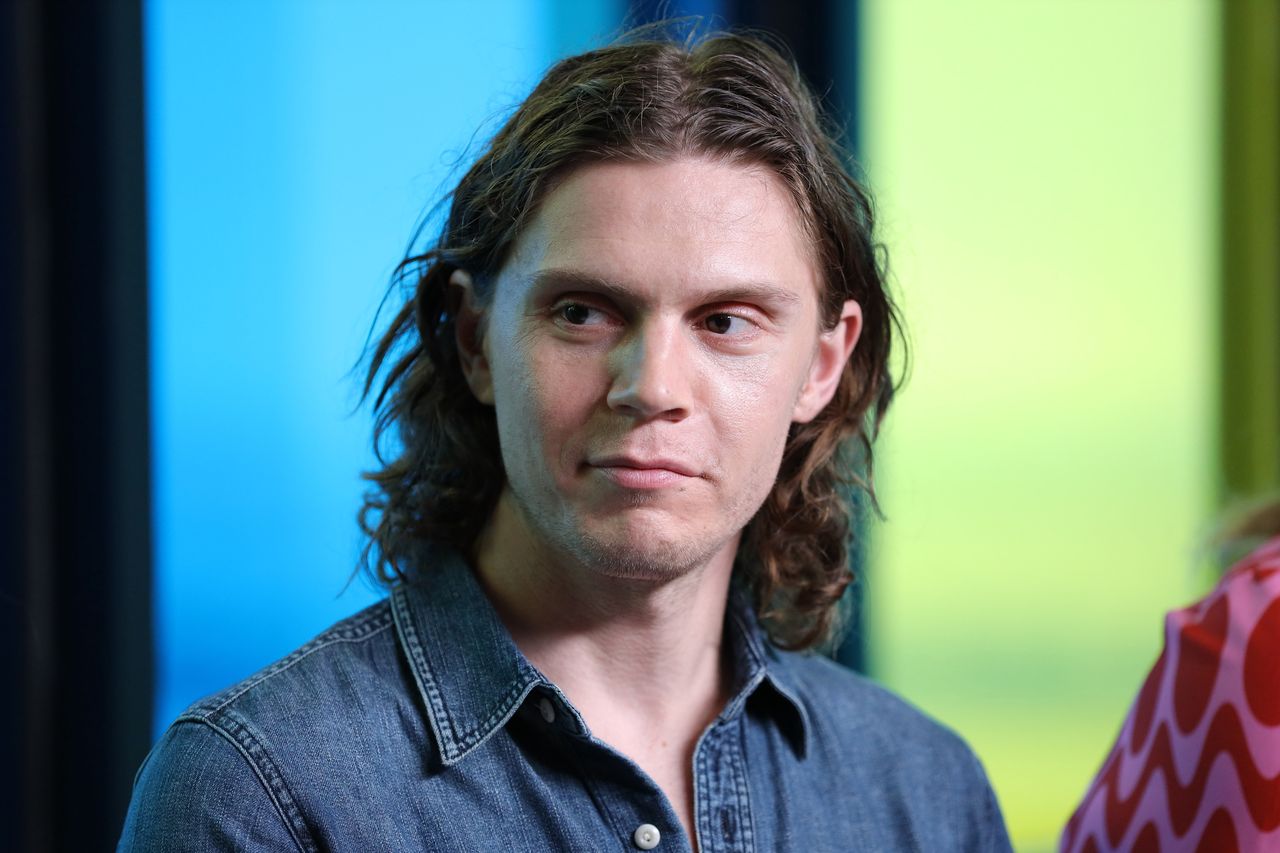 Evan Peters wcieli się w brutalnego seryjnego mordercę. Serial trafi na Netfliksa