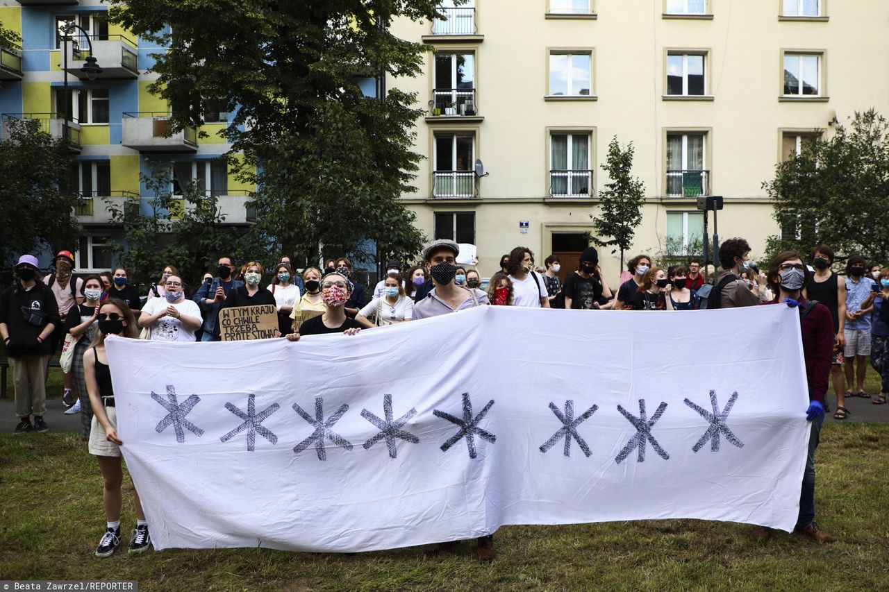 Ruch Ośmiu Gwiazd publikuje "Manifest Młodego Pokolenia". Zapowiada demonstracje