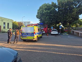 Koszmar na komendzie. Tajemnicza paczka poparzyła policjanta