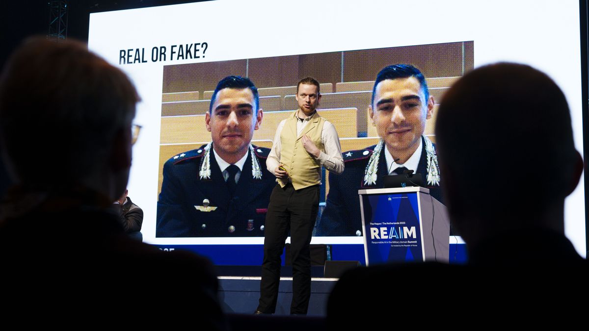 Jeden z europejskich ministrów podczas konferencji o deepfake'ac