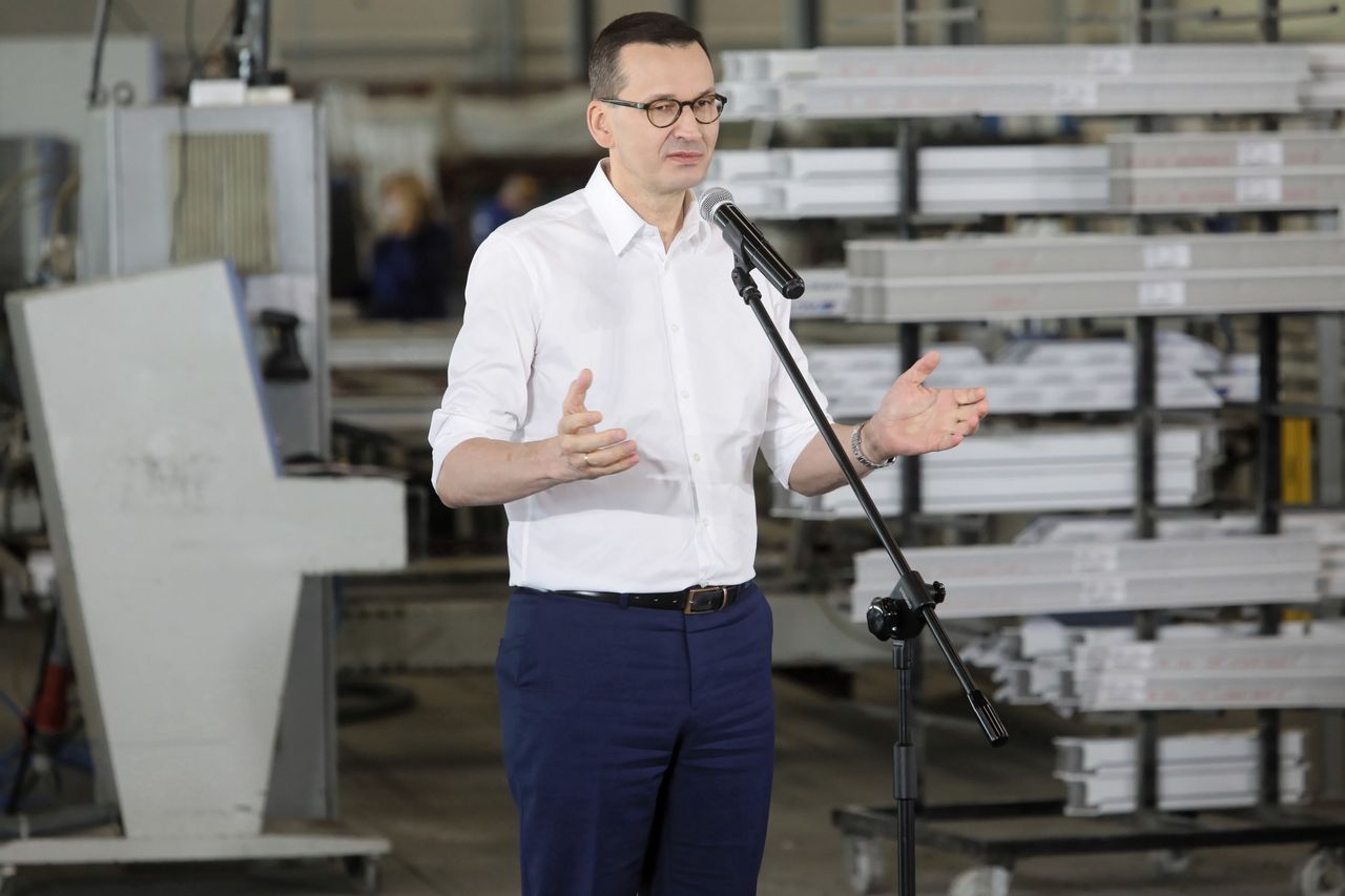 Tarcza antykryzysowa. Premier Mateusz Morawiecki rozmawiał z partnerami z Rumunii