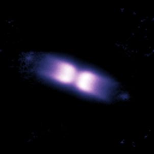 V445 Puppis pod lupą astronomów. Tlenowe "pociski" pędzą 30 mln km/h