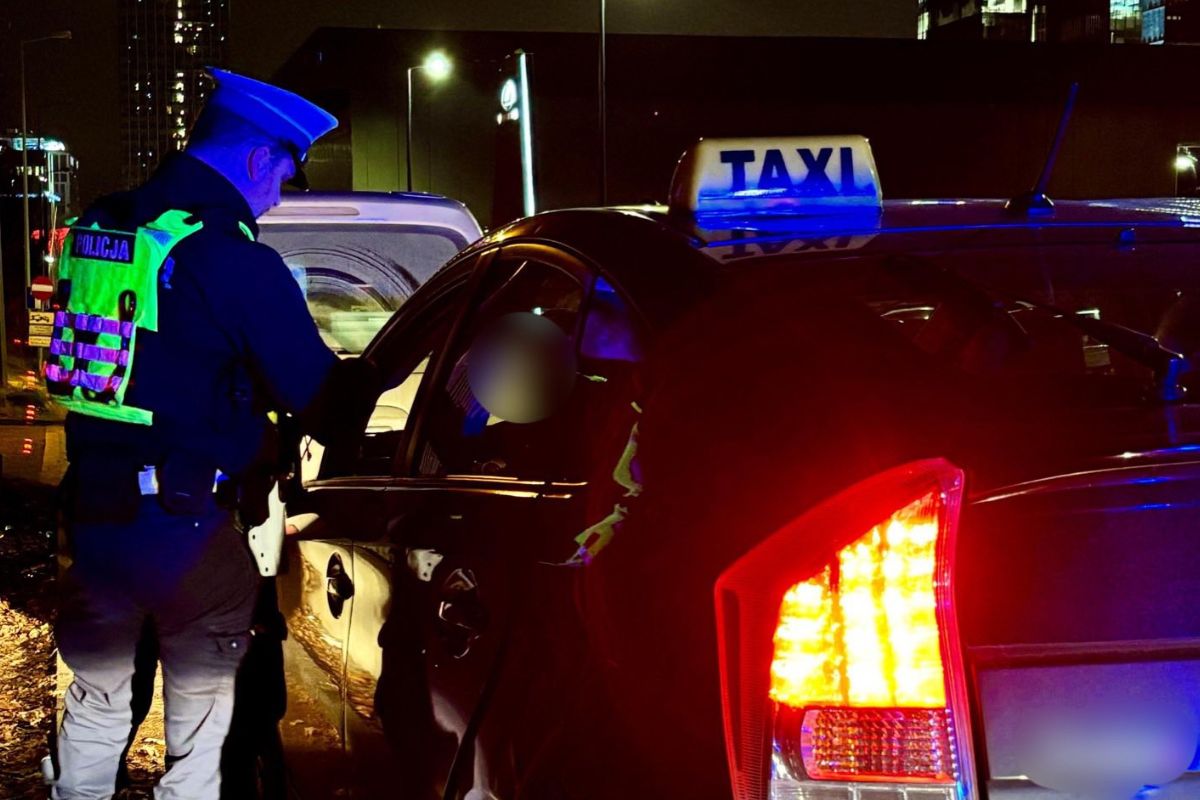 Wozili ludzi na aplikację, sprawdziła ich policja. Oto wyniki kontroli