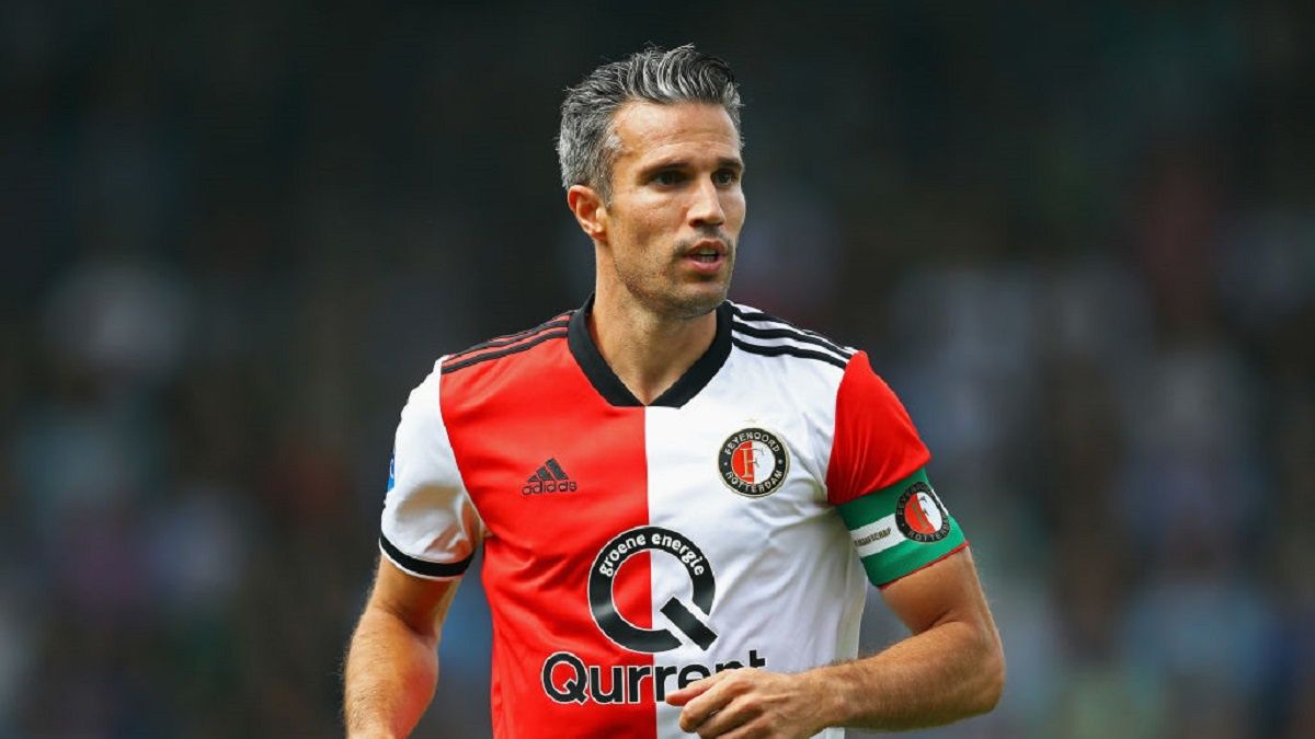 Robin van Persie zdradził, dlaczego szkoleniowiec uderzył go w twarz. 