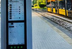 Warszawa. Elektroniczny rozkład jazdy nigdy nie skłamie. Chmura prześle dane na e-papier