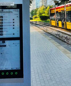 Warszawa. Elektroniczny rozkład jazdy nigdy nie skłamie. Chmura prześle dane na e-papier