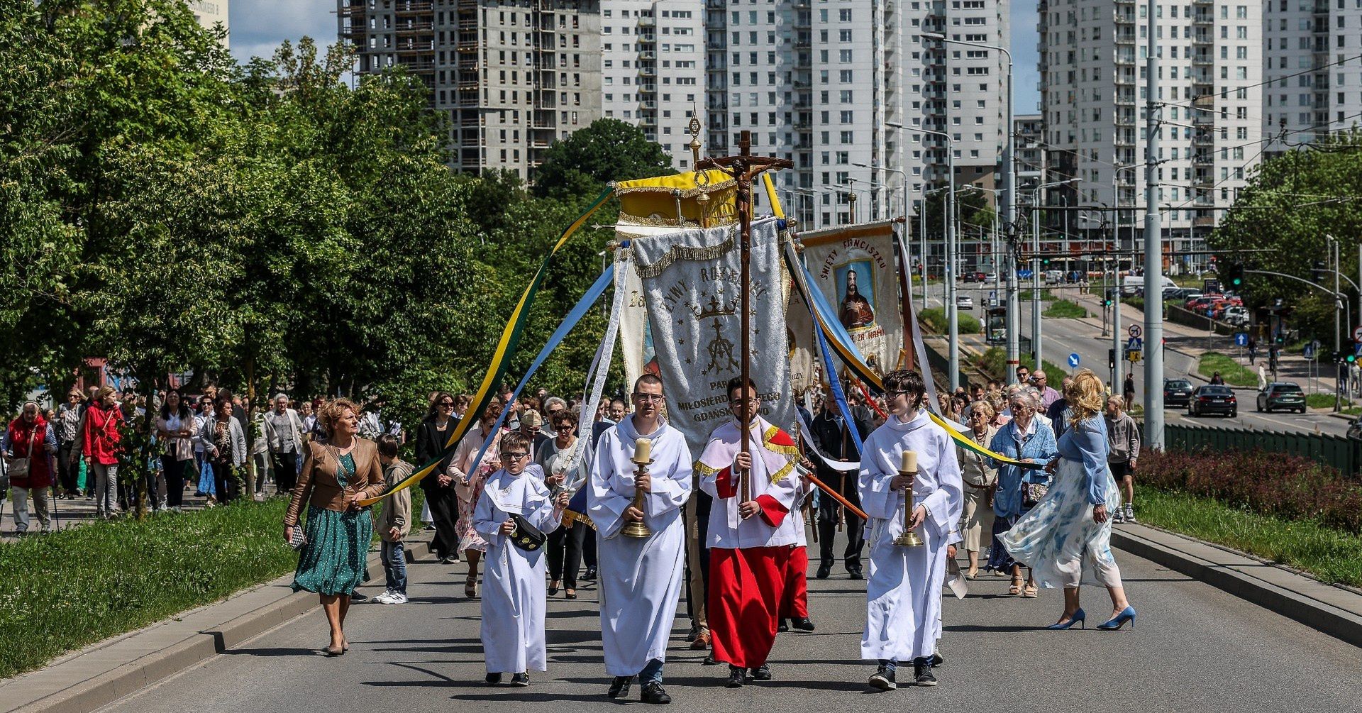 Obchody święta Najświętszego Ciała i Krwi Pańskiej na ulicach Gdańska 19 czerwca 2025 roku. 