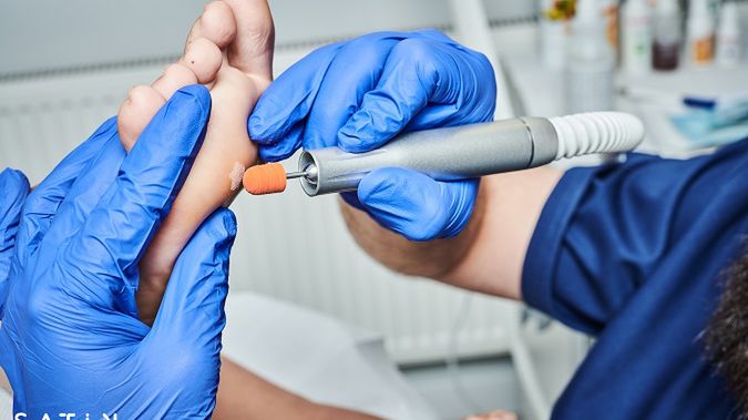 Wejdź w jesień zdrową stopą, czyli czym jest podologia