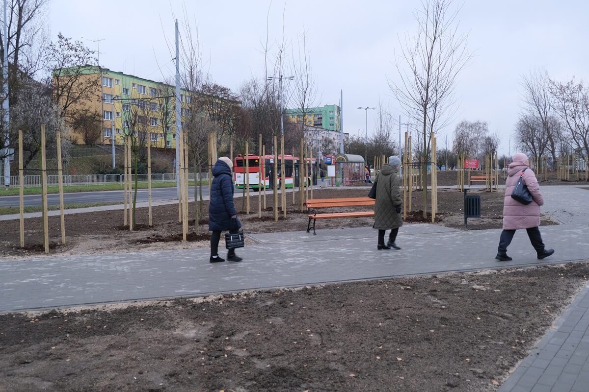 Skwer przed sklepem Aldi przy ul. Gospodarczej w Lublinie
