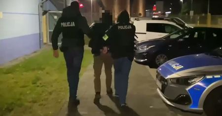 Był ścigany przez 13 prokuratur. Oszust internetowy wpadł w Ostrołęce